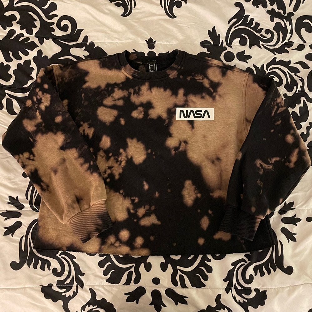 Forever 21 acid-washed crewneck